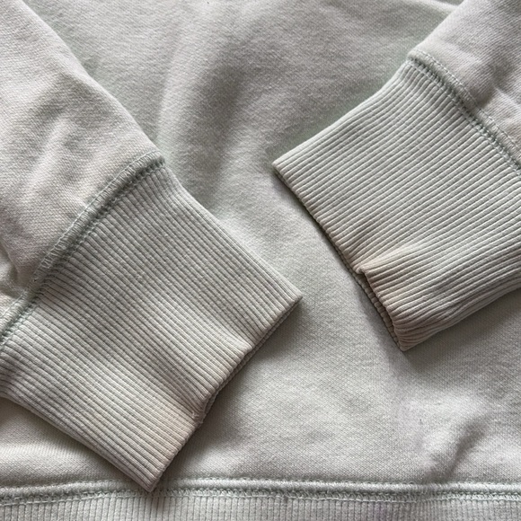 The North Face Crewneck Sweatshirt – Size Small | Light Green | Streetwear Layer - Picture 4 of 6